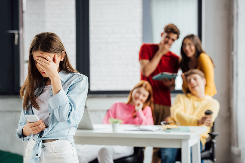 Cyberpesten; een verhaal uit de bach bloesem praktijk